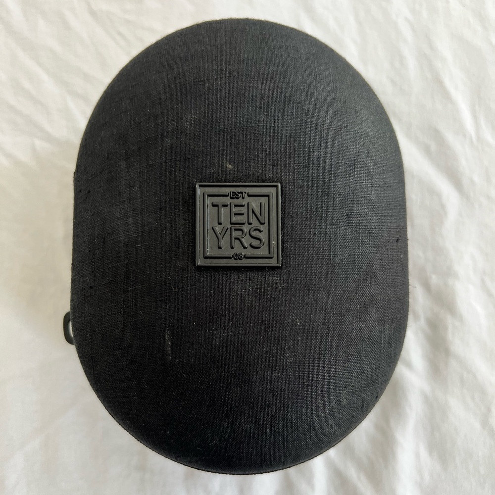 protective carrying case for Beats Studio3 Wireless Headphones